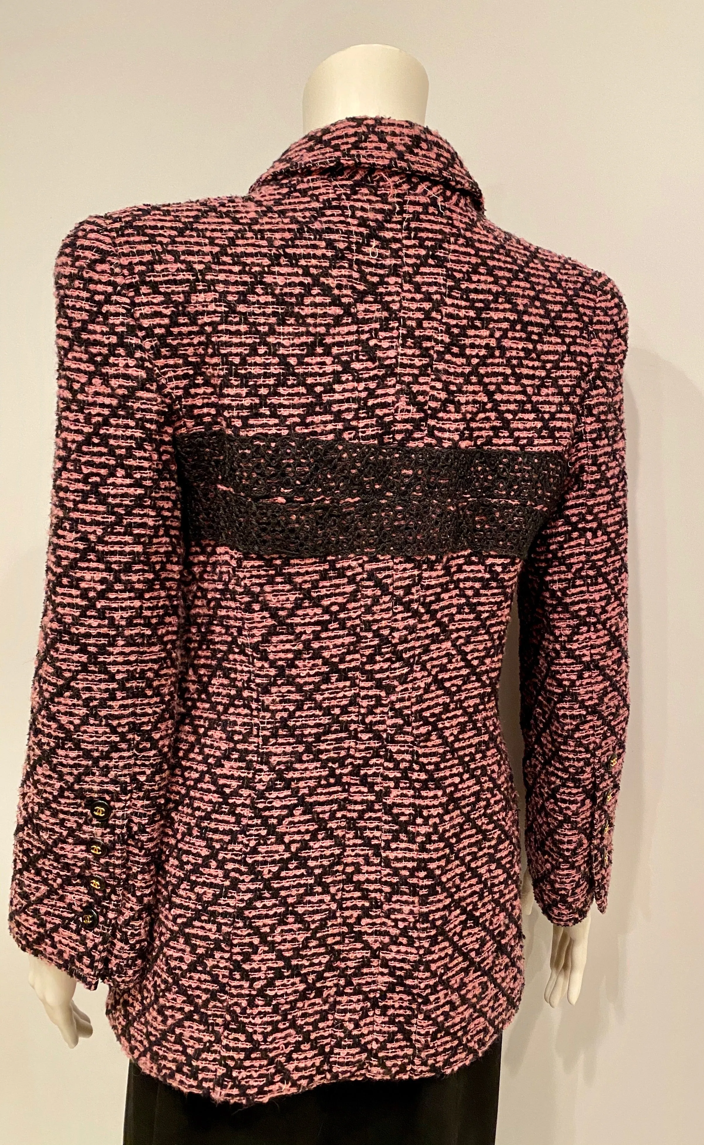 95P, 1995 Spring Vintage Chanel Pink Black Boucle Wool Tweed Dress Jacket Blazer US 6