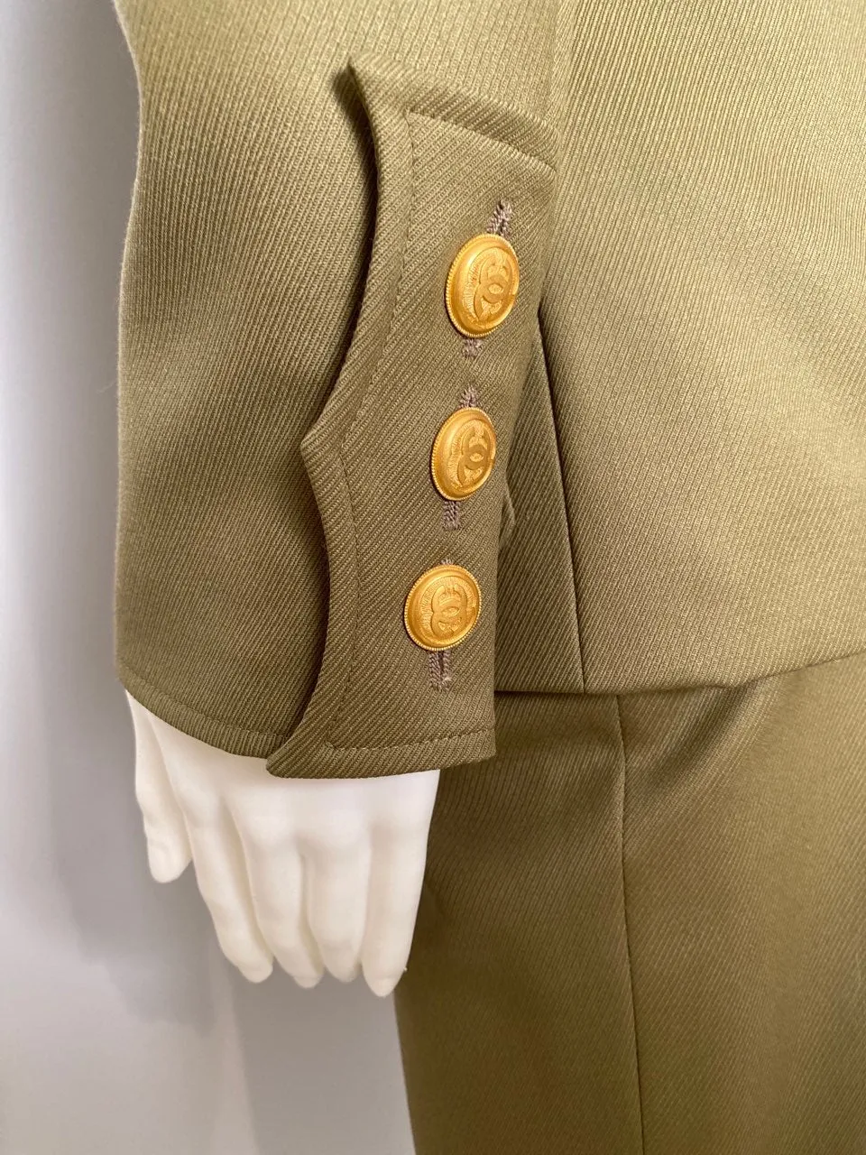 96A, 1996 Fall Vintage Chanel Rare Military Olive Green Belted Jacket Pant Suit Set FR 36