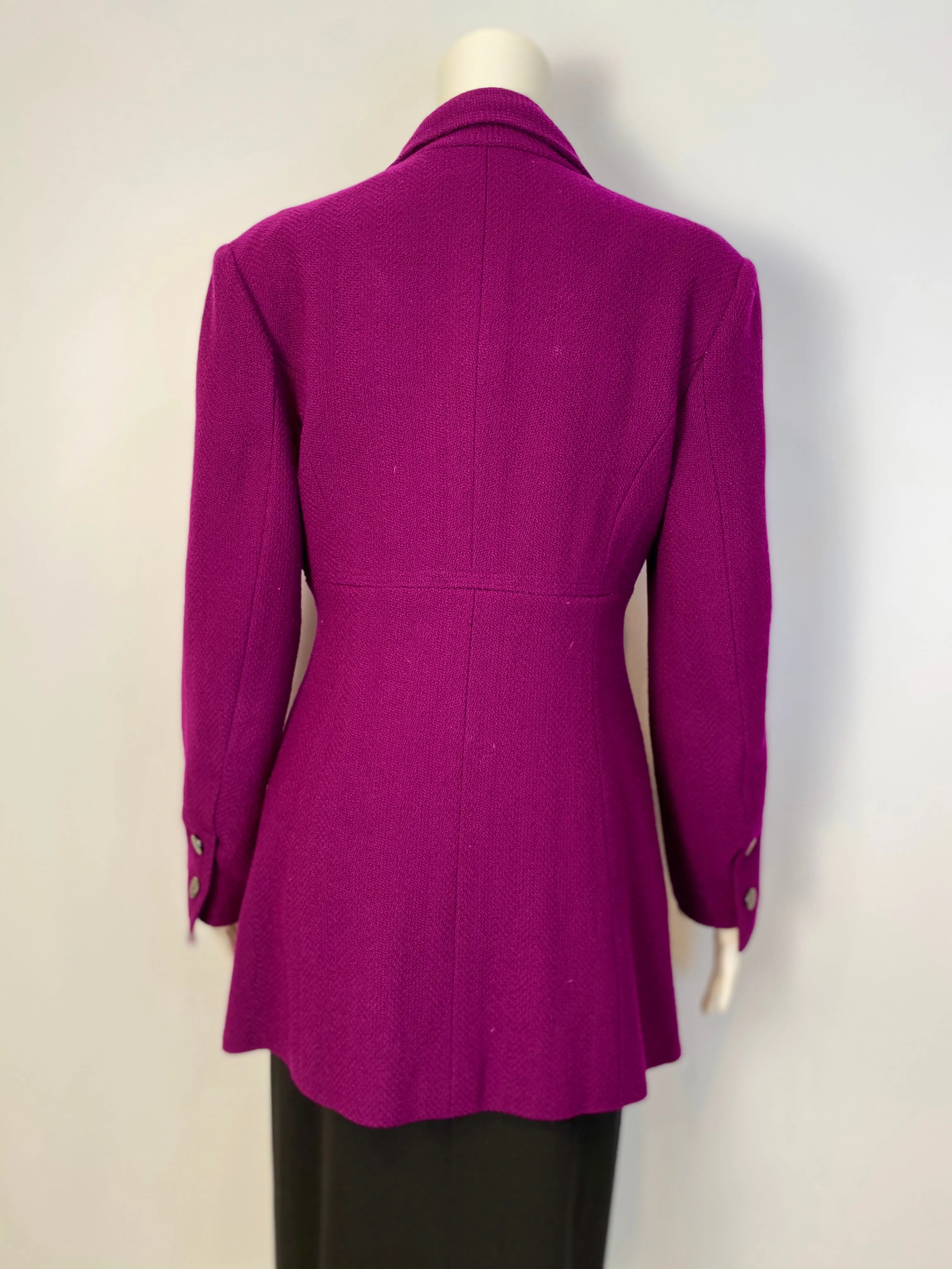 97A 1997 Fall Chanel Vintage Merlot jacket blazer FR 42 US 4/6, Looks perfect, but it's not