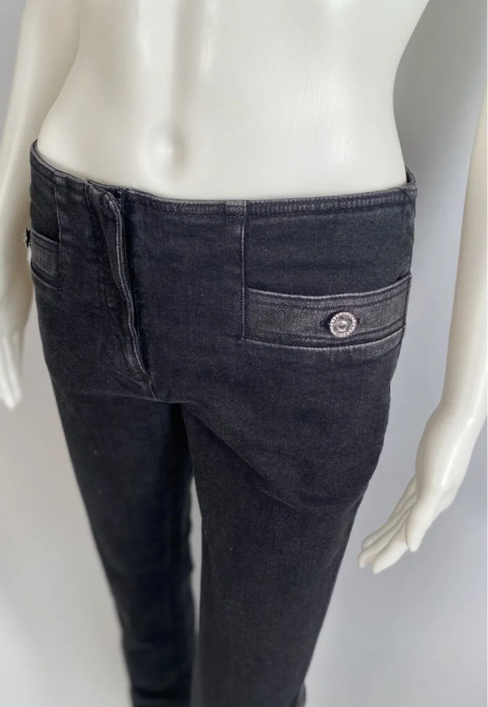 Chanel 2016 Paris-Rome Metiers D’ Art Runway Skinny Black Denim Jeans Pants FR 38 US 4