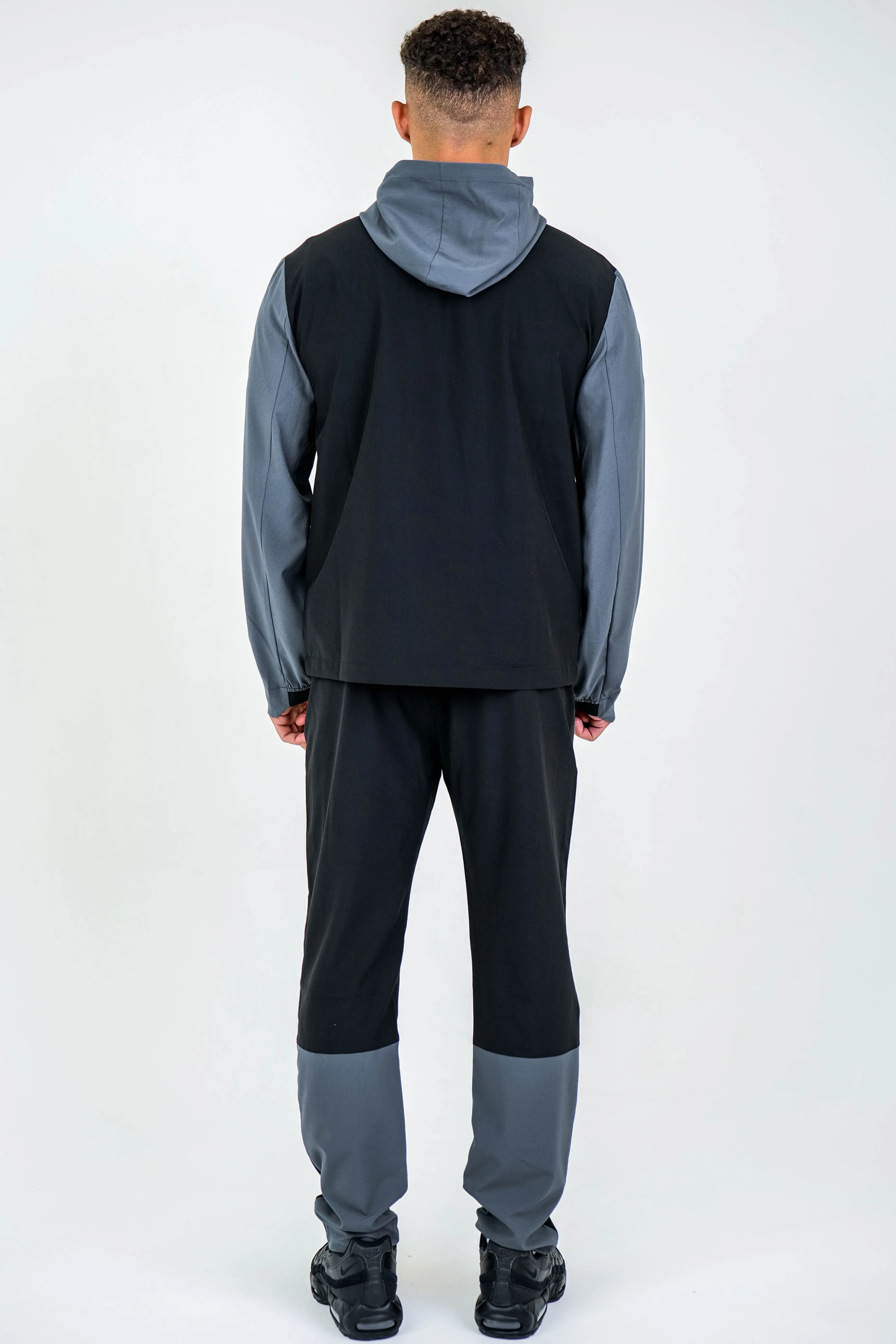 Chesterfield Tech Tracksuit - Black