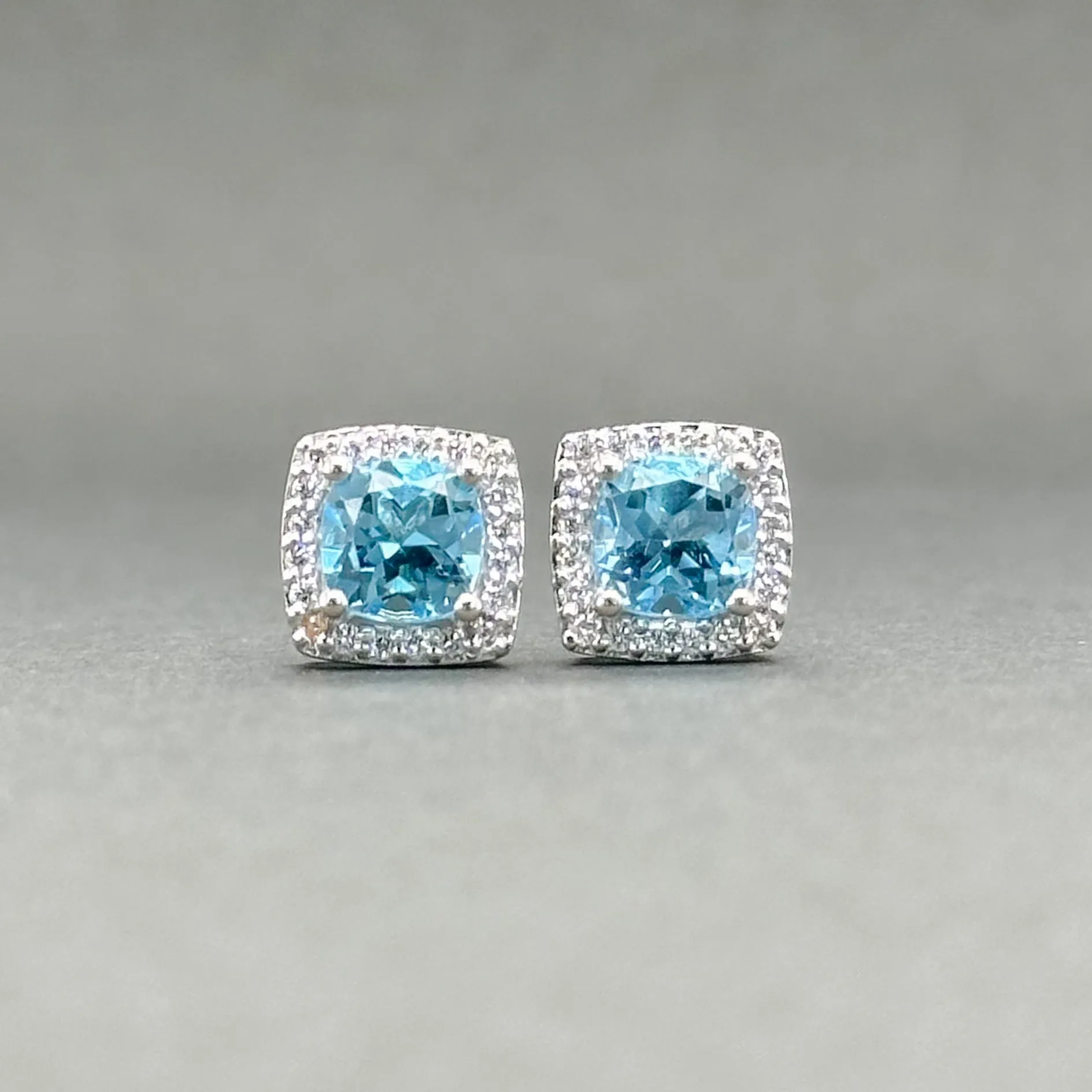 Estate 14K W Gold 1.38ctw Topaz & 0.09ctw G/VS2-SI1 Diamond Stud Earrings