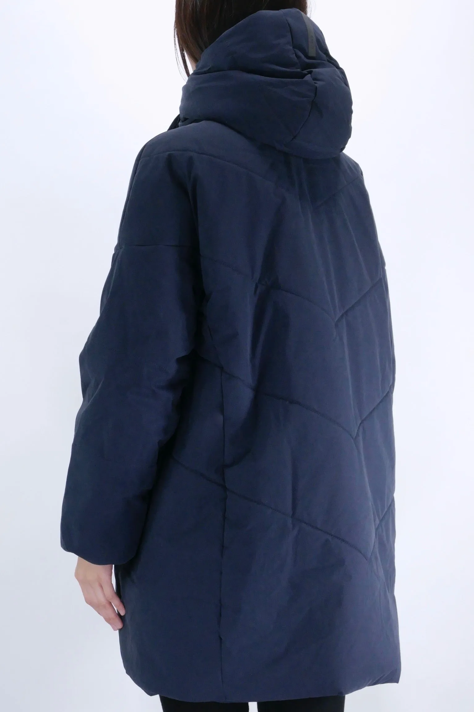 Sure, heres an optimized title for the e-commerce product in English with modifiers:

Eco-Friendly Dark Navy Ayla Womens Parka by g-Lab