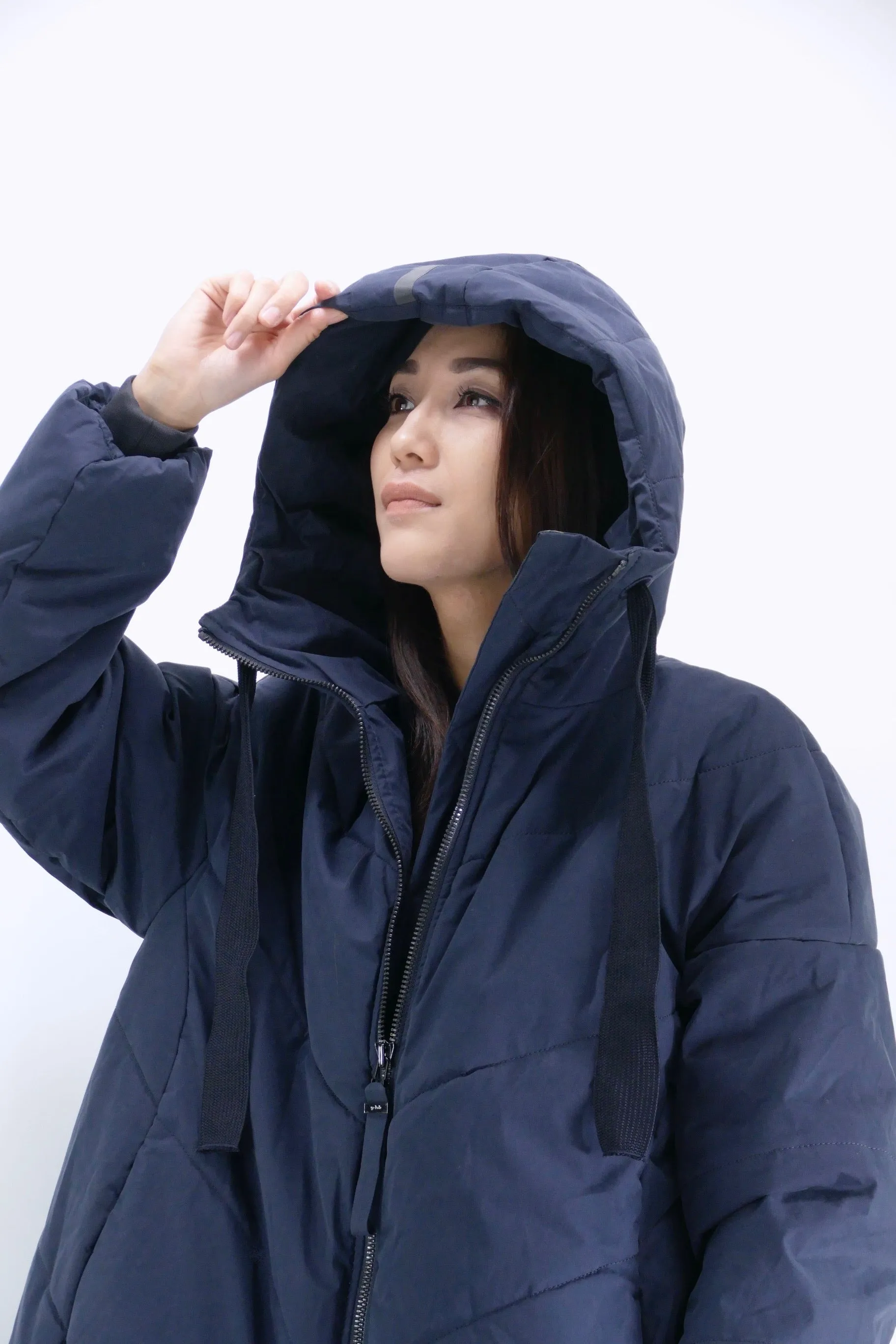 Sure, heres an optimized title for the e-commerce product in English with modifiers:

Eco-Friendly Dark Navy Ayla Womens Parka by g-Lab