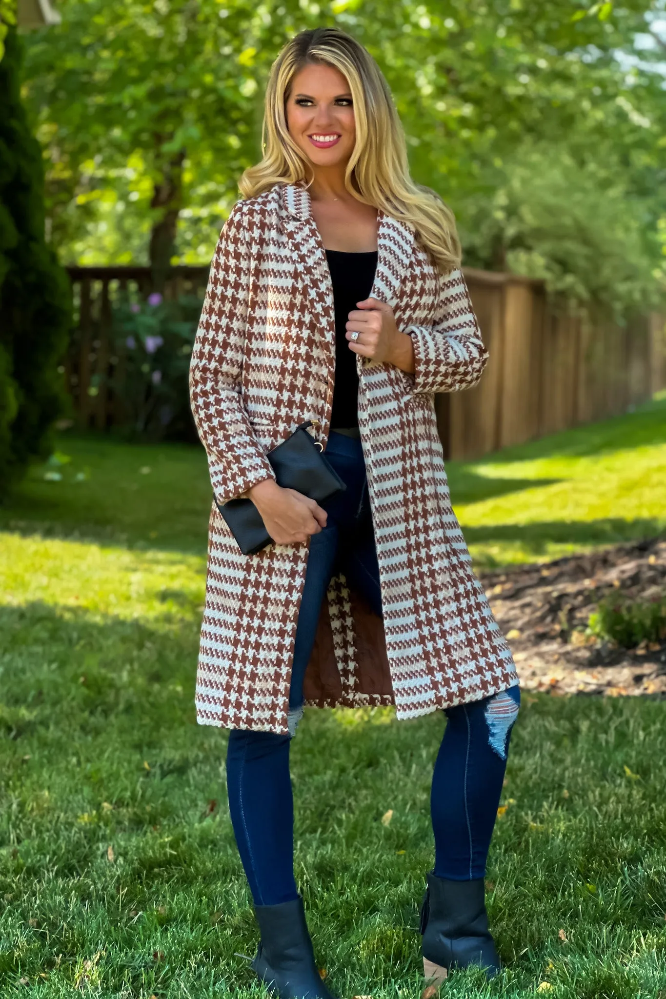 Storyteller Houndstooth Knee Length Coat : Camel/Cream