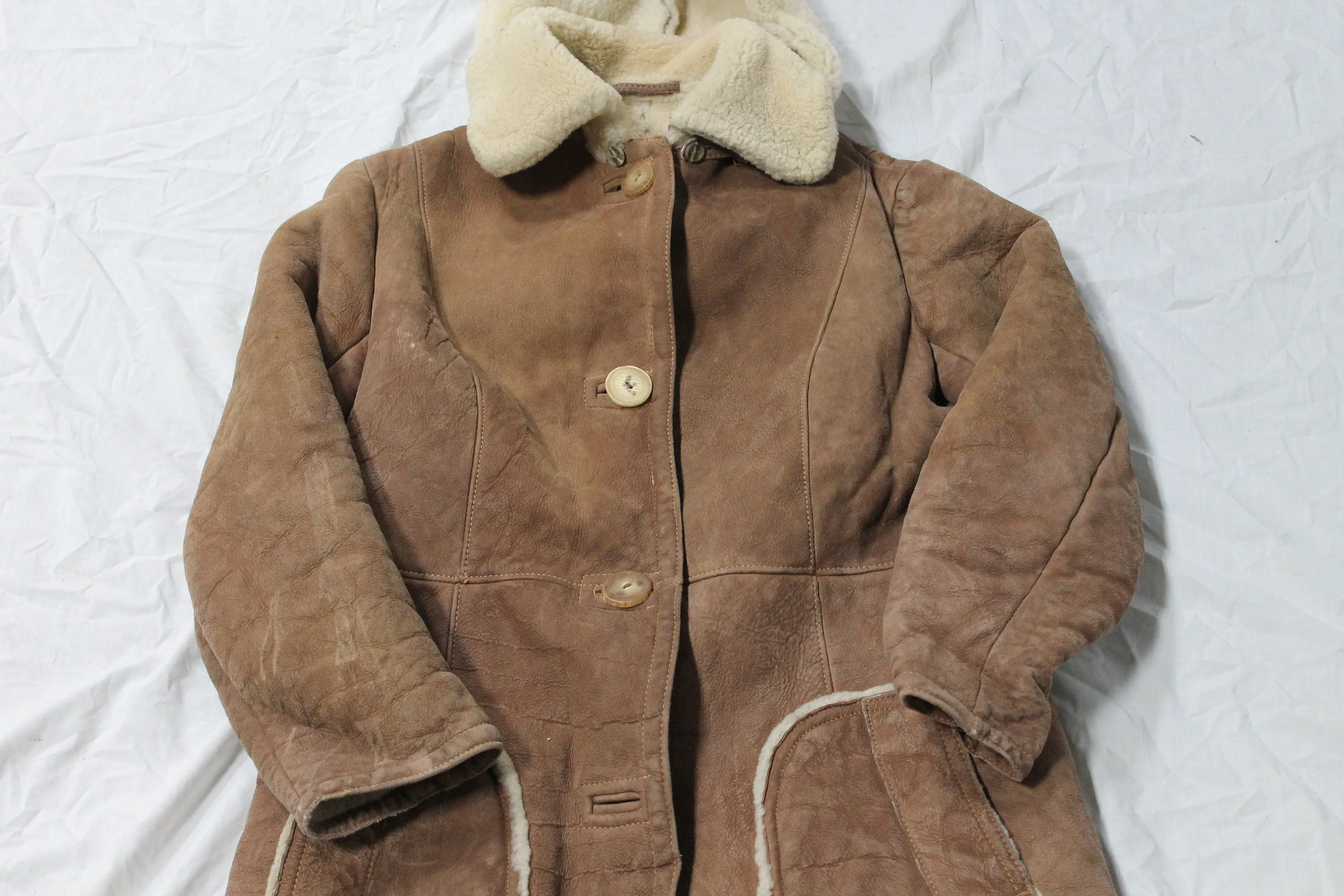 Vintage 1960s Shearling Long Coat / Winter Outerwear / Streetwear Fashion / Formal / Casual / True Vintage