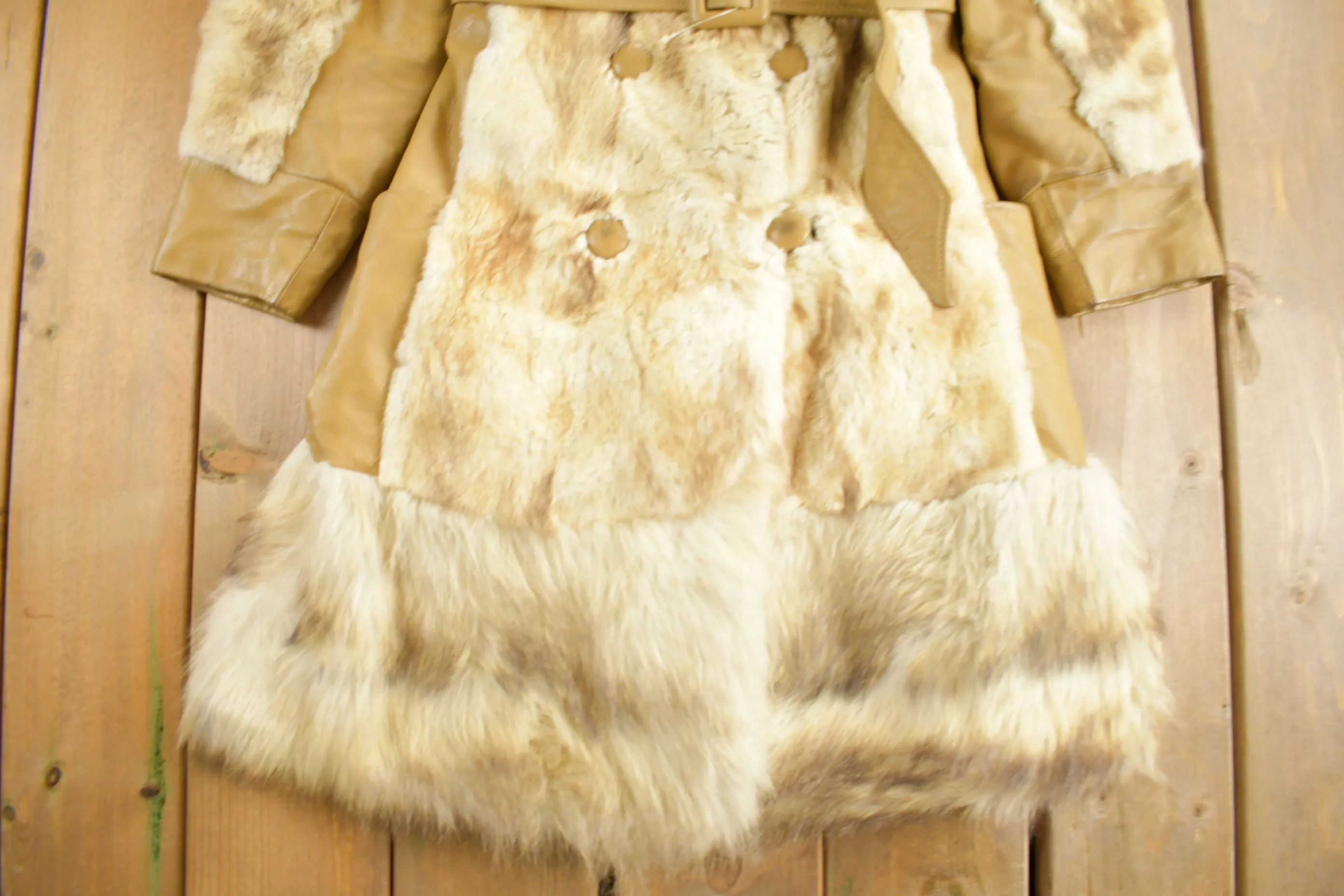 Vintage 1970s Silver Raccoon Fur Coat / Womenswear / Vintage Fur Coat / Winter Wear / True Vintage