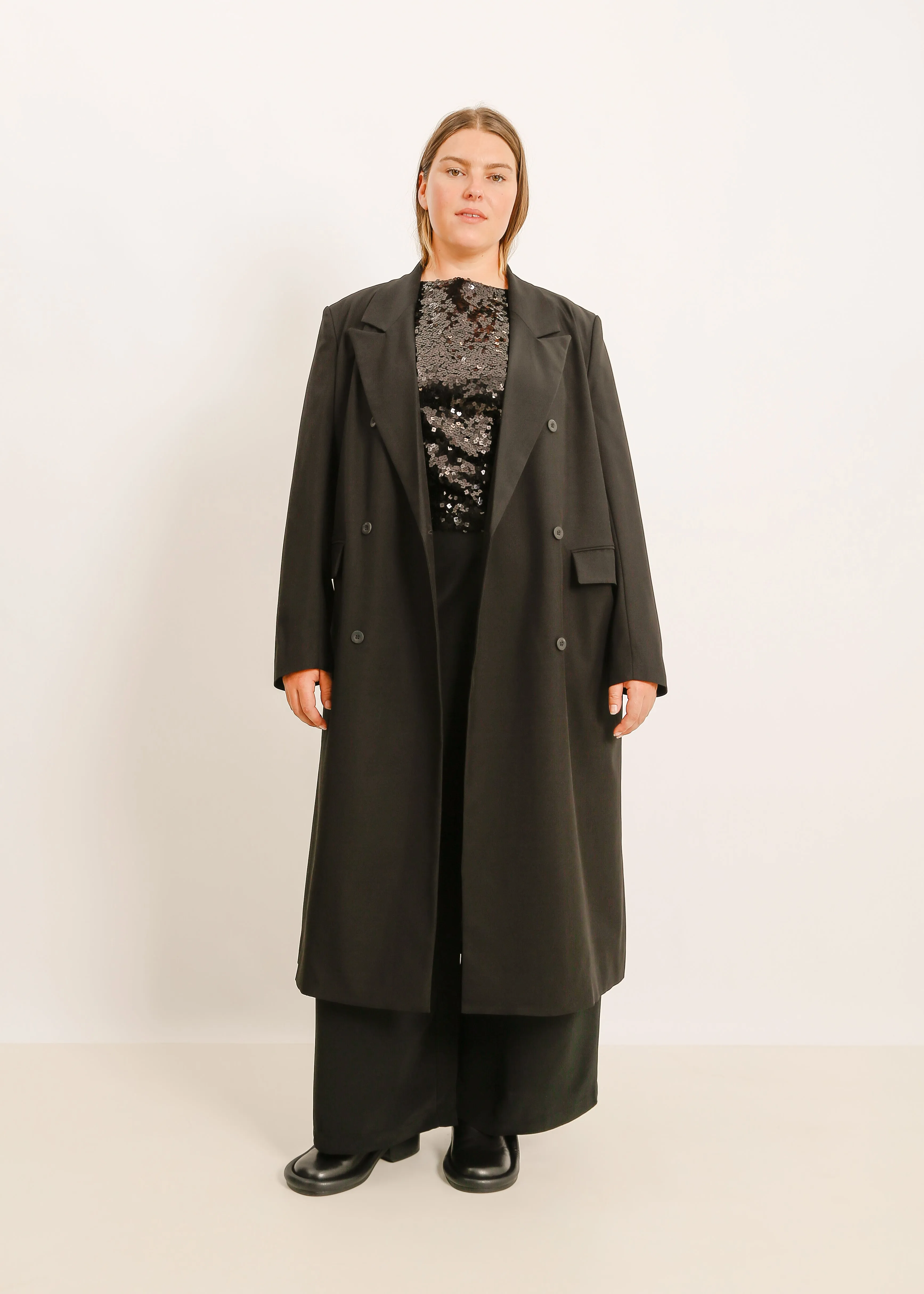 W24 | RIVER COAT / BLACK